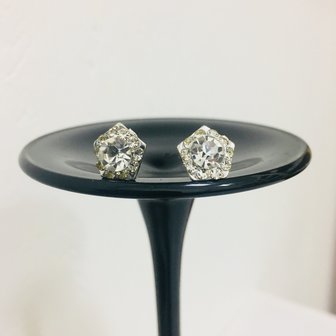 Earrings Tiny Silver Stone