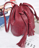 B Nice Vintage Red Tassel Bag