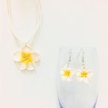 Hawaiian Flower Set white