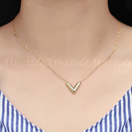 LV Jewelry Set