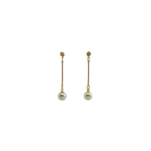 Long Golden Pearl elegante oorhangers met parel 1